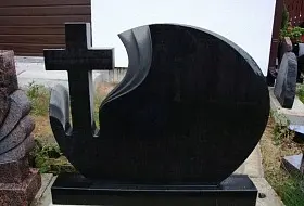 вертикальные памятники из гранита