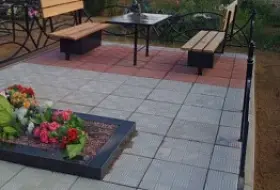 вертикальные памятники из гранита