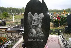 вертикальные памятники из гранита